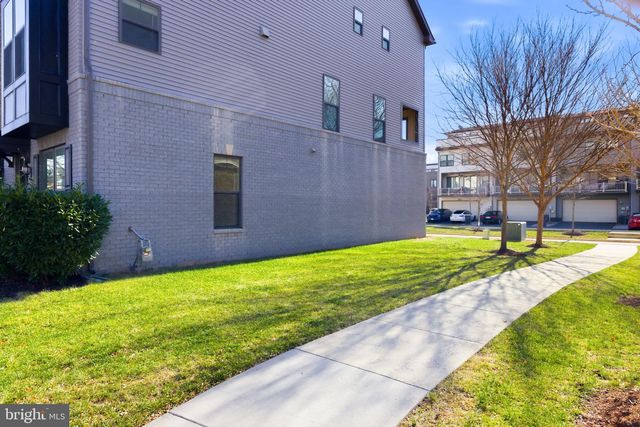 43377 SOUTHLAND ST, Ashburn, VA 20148