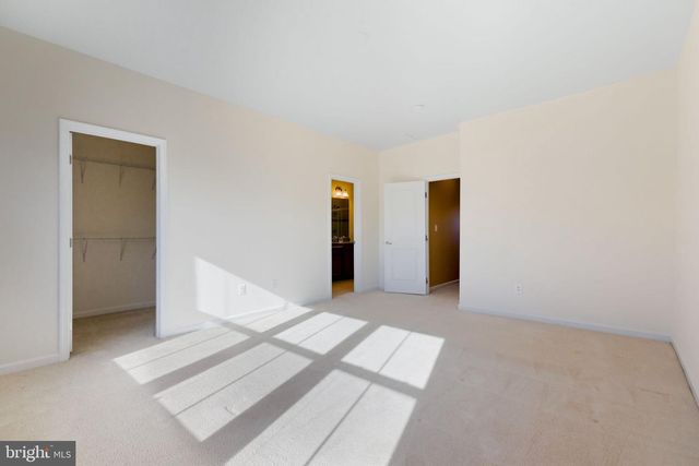 43377 SOUTHLAND ST, Ashburn, VA 20148