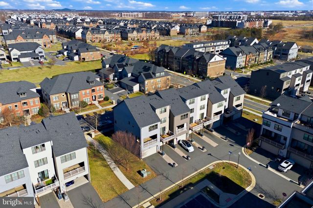 43377 SOUTHLAND ST, Ashburn, VA 20148