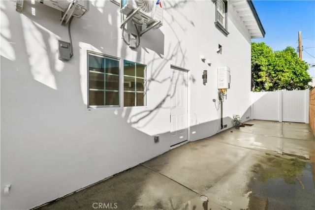 8438 Gloria Ave, North Hills, CA 91343