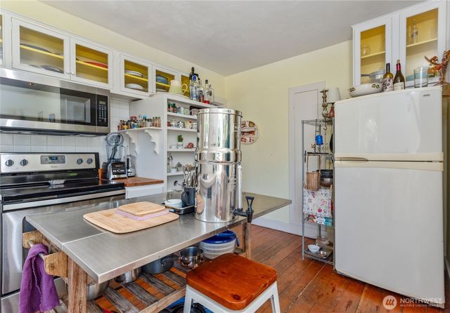 1726 Clay Street, Port Townsend, WA 98368