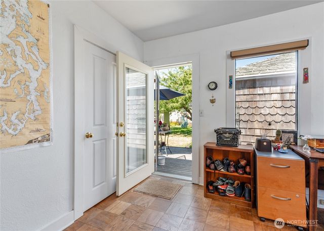 1726 Clay Street, Port Townsend, WA 98368