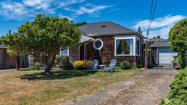 1726 Clay Street, Port Townsend, WA 98368