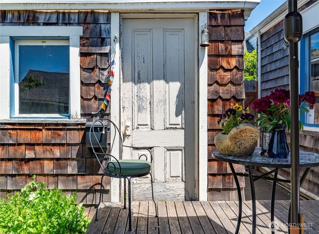 1726 Clay Street, Port Townsend, WA 98368