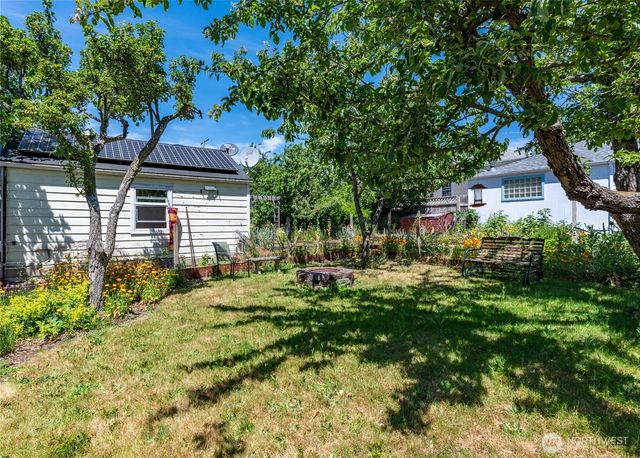1726 Clay Street, Port Townsend, WA 98368