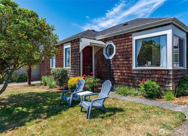 1726 Clay Street, Port Townsend, WA 98368