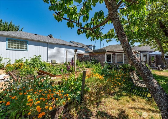 1726 Clay Street, Port Townsend, WA 98368