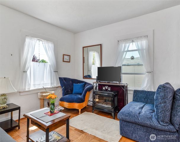 1726 Clay Street, Port Townsend, WA 98368
