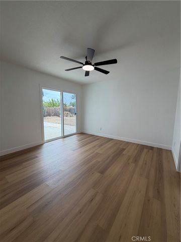 527 W 10th, Perris, CA 92570