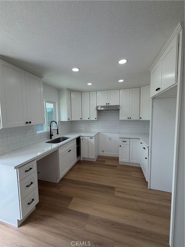 527 W 10th, Perris, CA 92570
