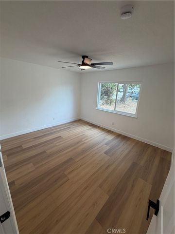 527 W 10th, Perris, CA 92570