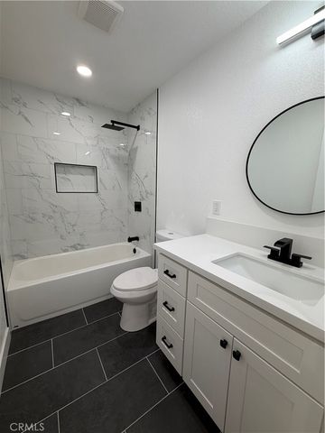 527 W 10th, Perris, CA 92570