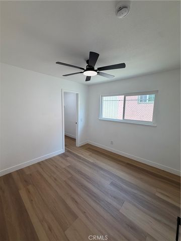 527 W 10th, Perris, CA 92570
