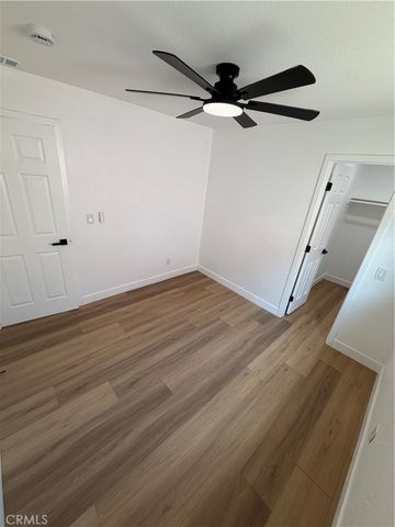 527 W 10th, Perris, CA 92570