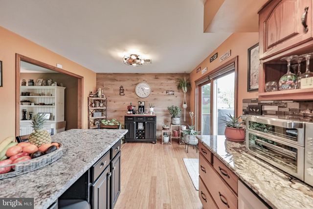 1040 W STAGECOACH RD, Lehighton, PA 18235