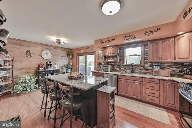 1040 W STAGECOACH RD, Lehighton, PA 18235