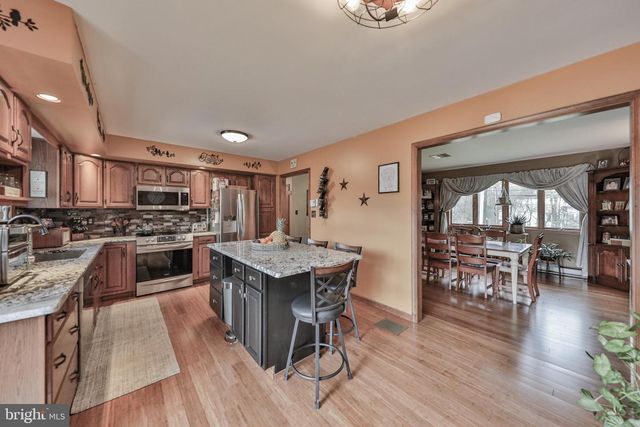 1040 W STAGECOACH RD, Lehighton, PA 18235