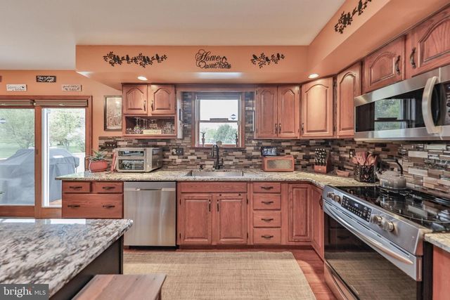 1040 W STAGECOACH RD, Lehighton, PA 18235
