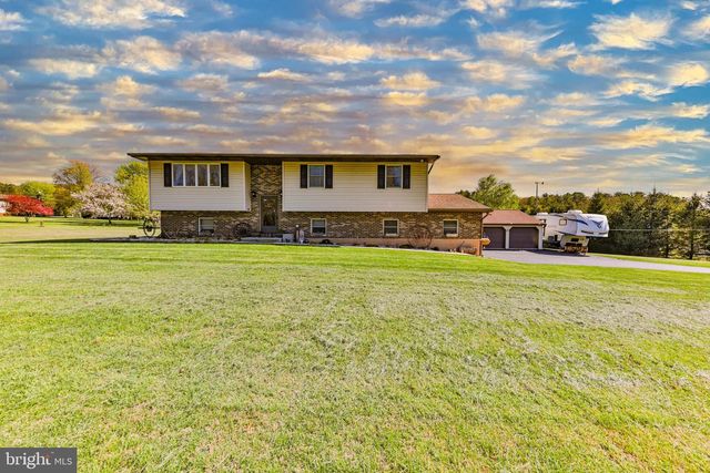 1040 W STAGECOACH RD, Lehighton, PA 18235