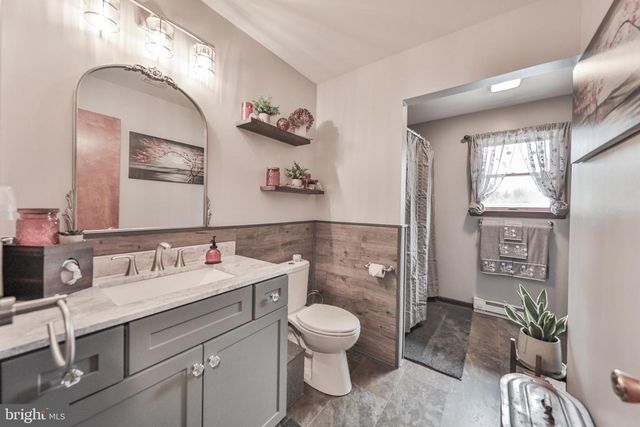 1040 W STAGECOACH RD, Lehighton, PA 18235
