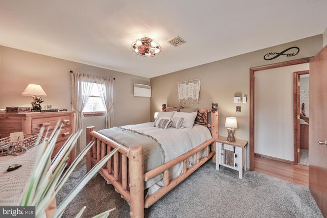 1040 W STAGECOACH RD, Lehighton, PA 18235