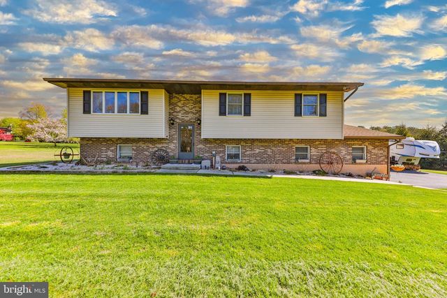 1040 W STAGECOACH RD, Lehighton, PA 18235