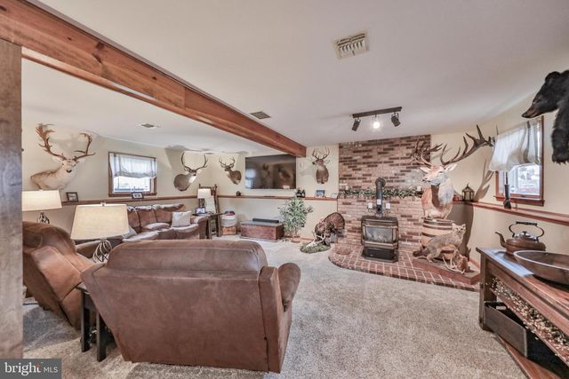 1040 W STAGECOACH RD, Lehighton, PA 18235