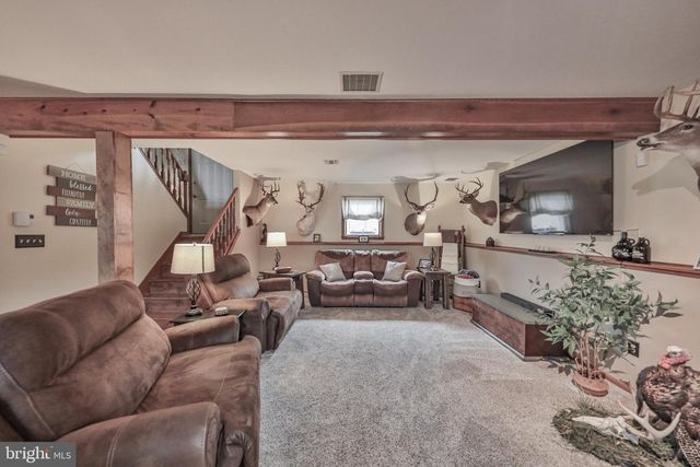 1040 W STAGECOACH RD, Lehighton, PA 18235