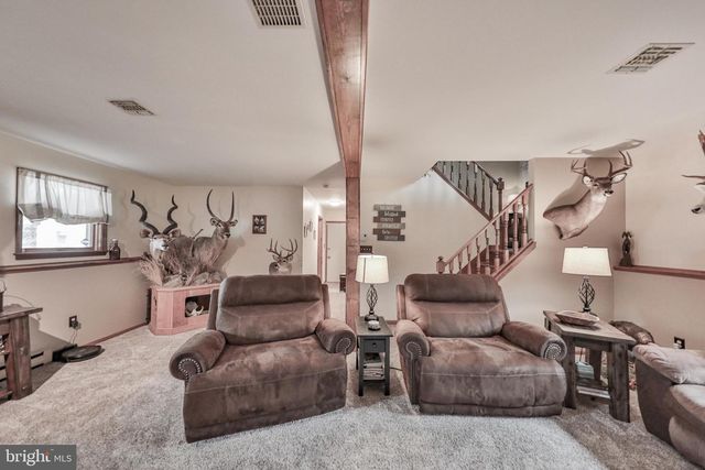 1040 W STAGECOACH RD, Lehighton, PA 18235