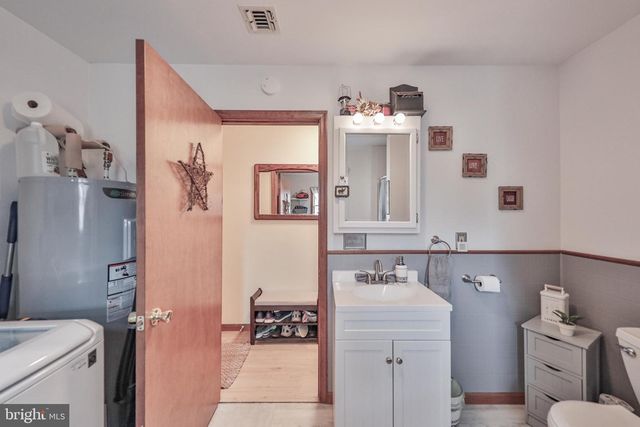 1040 W STAGECOACH RD, Lehighton, PA 18235