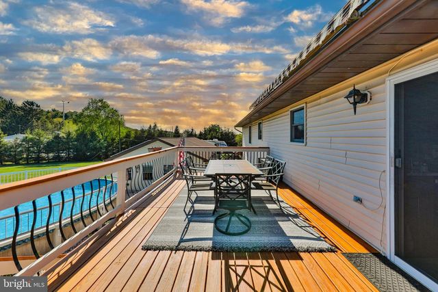 1040 W STAGECOACH RD, Lehighton, PA 18235