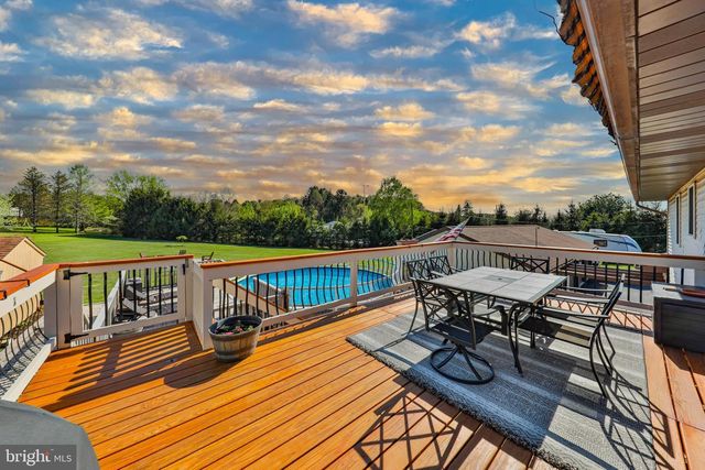 1040 W STAGECOACH RD, Lehighton, PA 18235