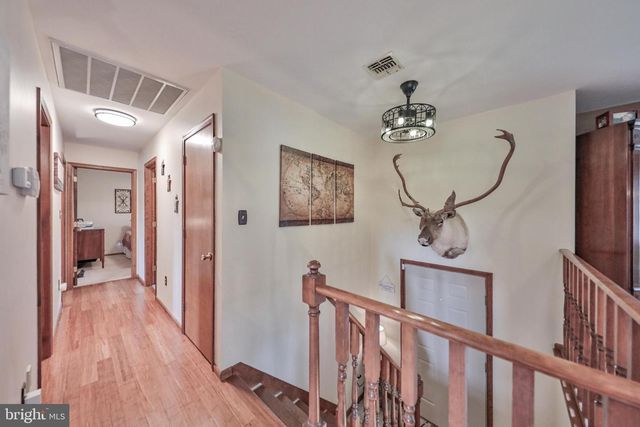 1040 W STAGECOACH RD, Lehighton, PA 18235