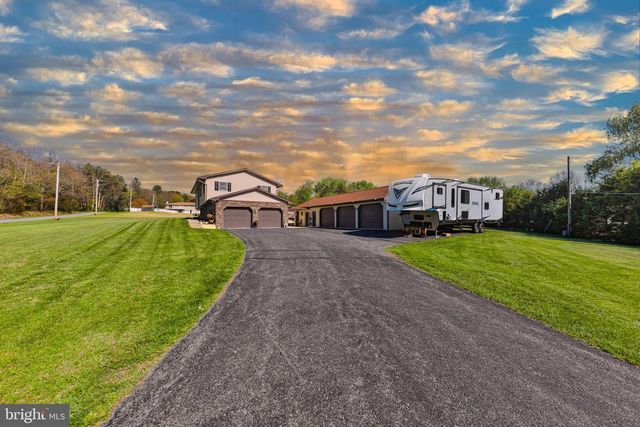 1040 W STAGECOACH RD, Lehighton, PA 18235