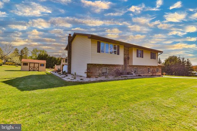1040 W STAGECOACH RD, Lehighton, PA 18235