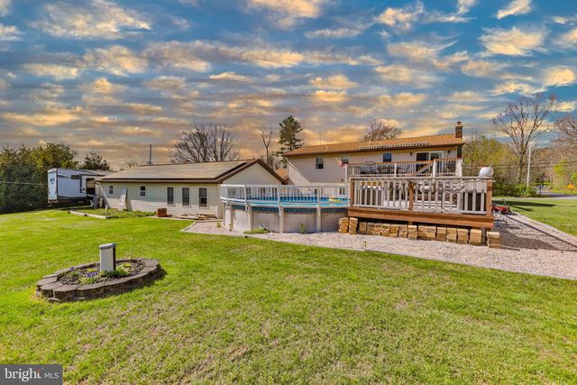 1040 W STAGECOACH RD, Lehighton, PA 18235