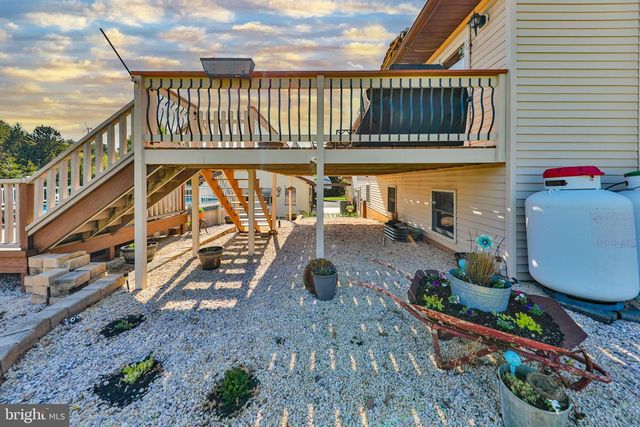 1040 W STAGECOACH RD, Lehighton, PA 18235