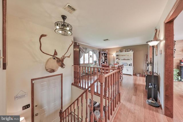 1040 W STAGECOACH RD, Lehighton, PA 18235