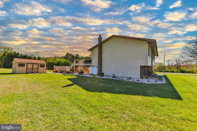 1040 W STAGECOACH RD, Lehighton, PA 18235