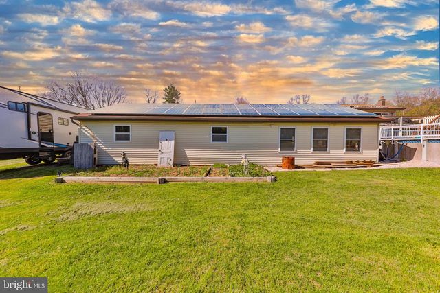 1040 W STAGECOACH RD, Lehighton, PA 18235