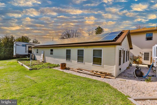1040 W STAGECOACH RD, Lehighton, PA 18235