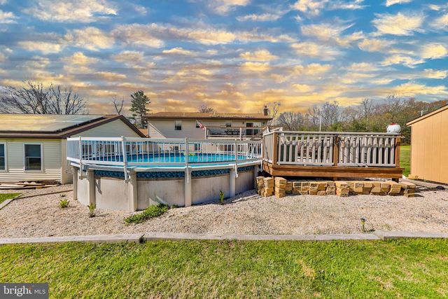1040 W STAGECOACH RD, Lehighton, PA 18235