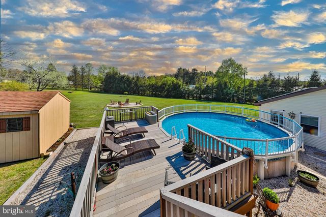 1040 W STAGECOACH RD, Lehighton, PA 18235