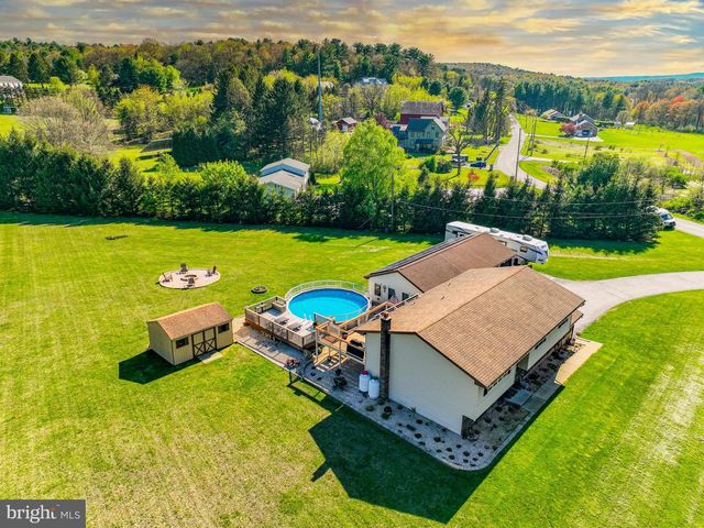 1040 W STAGECOACH RD, Lehighton, PA 18235