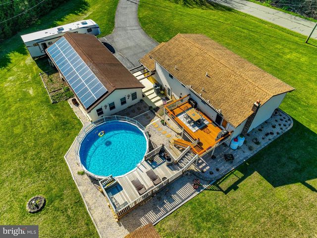 1040 W STAGECOACH RD, Lehighton, PA 18235