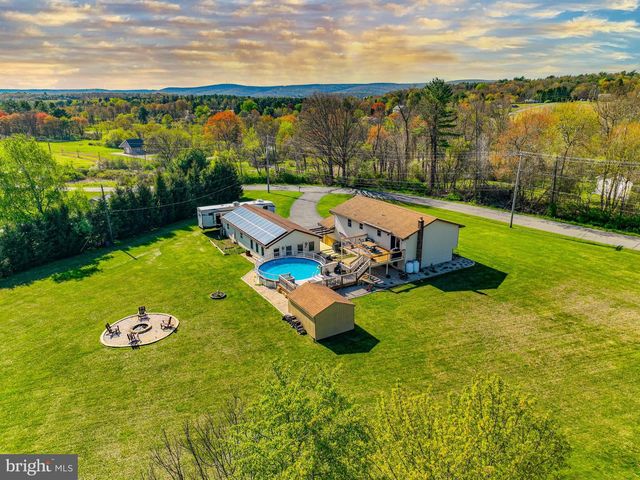 1040 W STAGECOACH RD, Lehighton, PA 18235