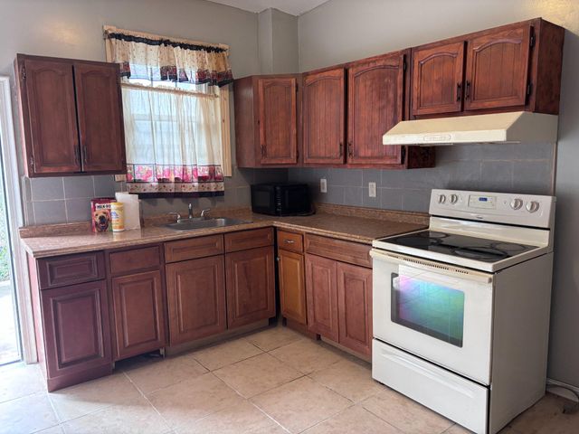 5618 WALTON AVE, Philadelphia, PA 19143