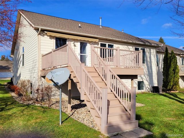 6095 Steeplechase Drive, Grand Blanc, MI 48439