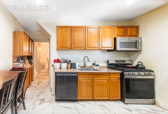 961 E 32nd Street, New York City, NY 11210
