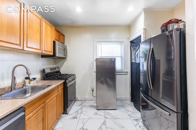 961 E 32nd Street, New York City, NY 11210